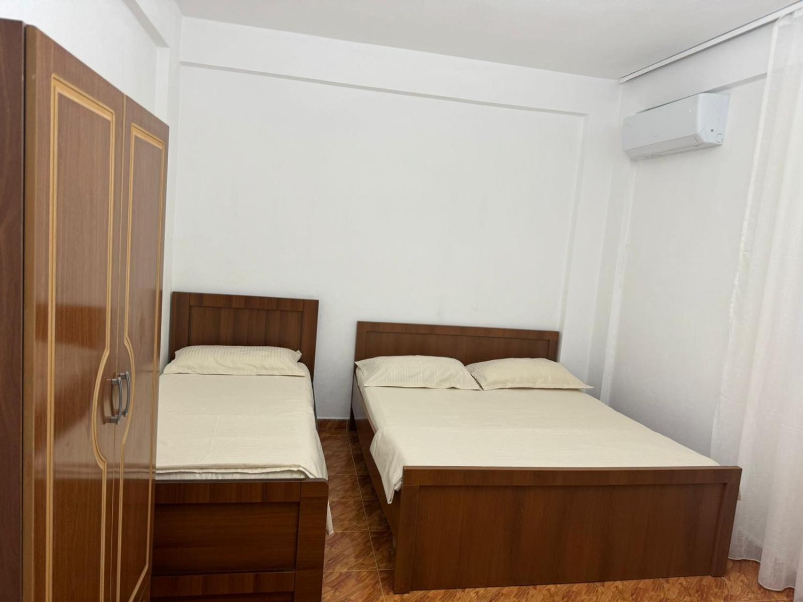 Melas Villa Durres Exterior photo