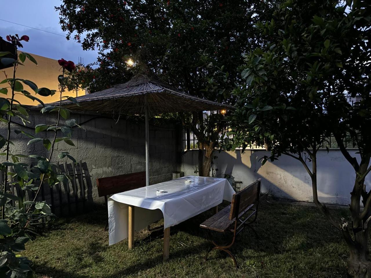 Melas Villa Durres Exterior photo