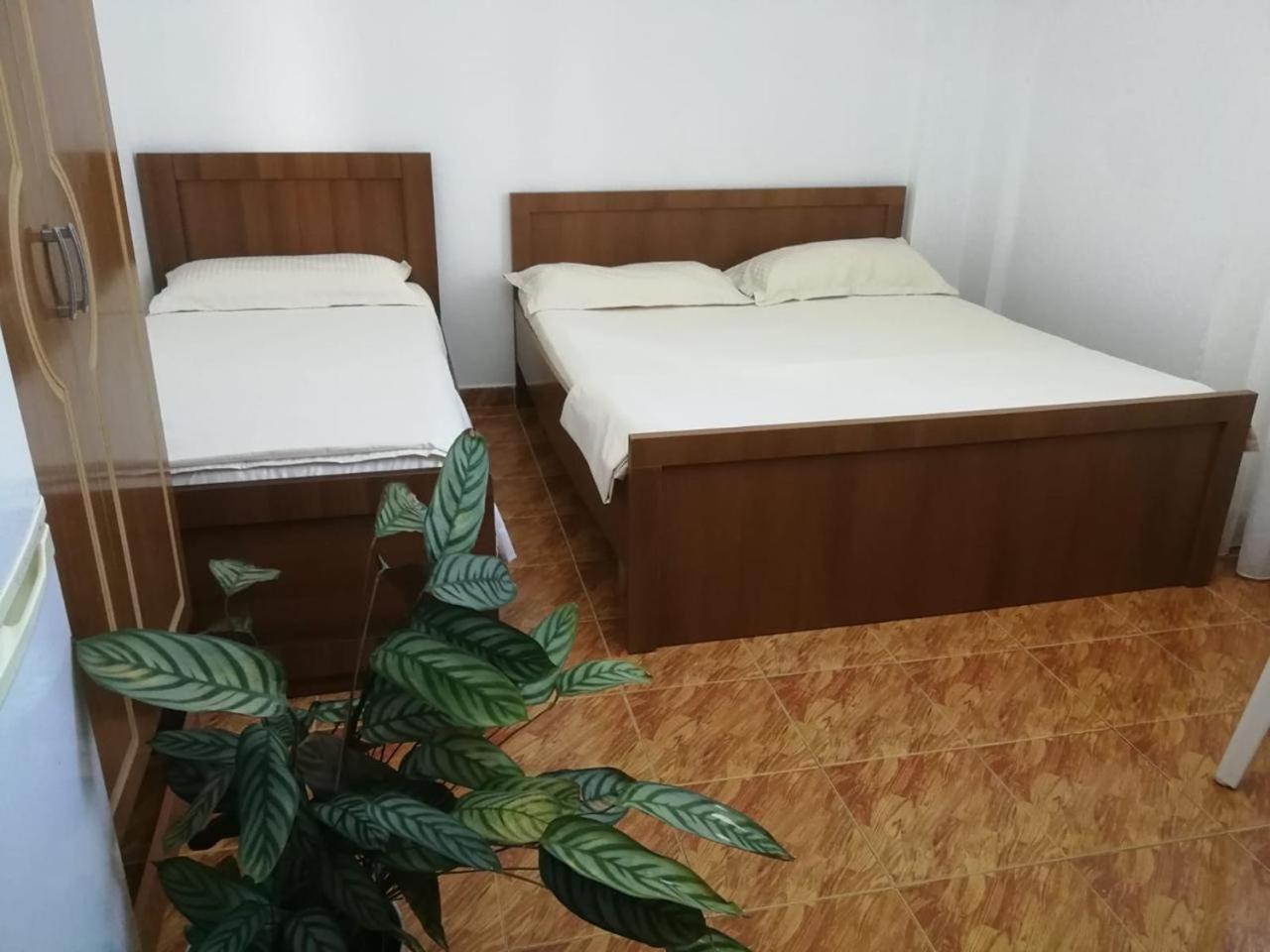 Melas Villa Durres Exterior photo