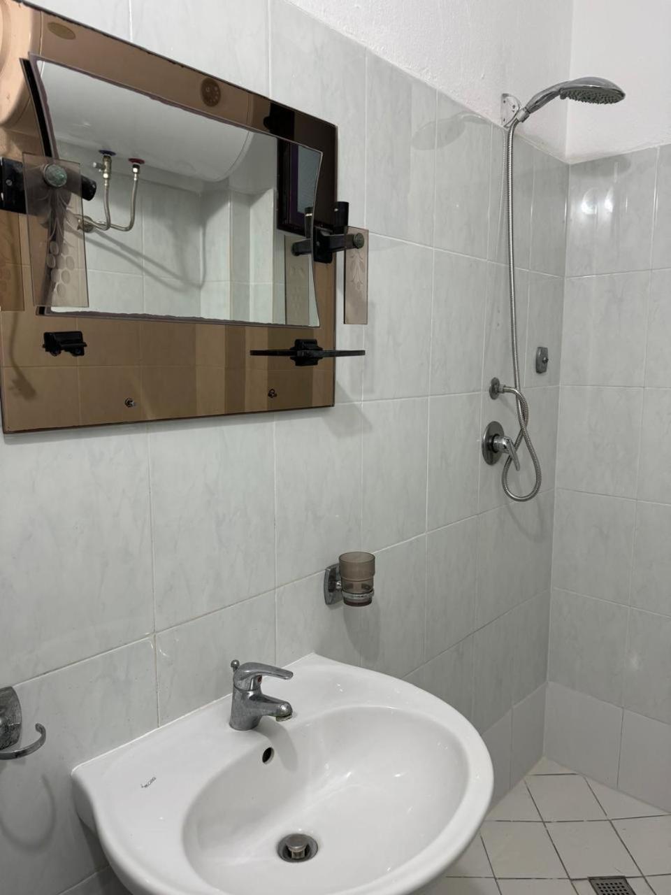 Melas Villa Durres Exterior photo