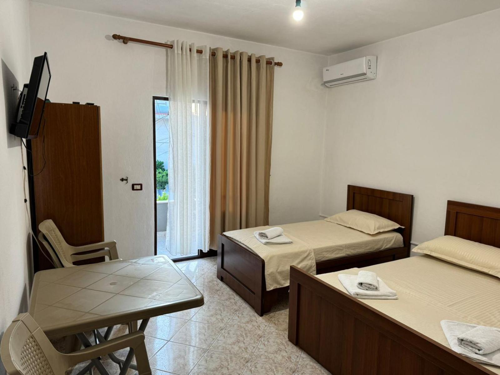 Melas Villa Durres Exterior photo