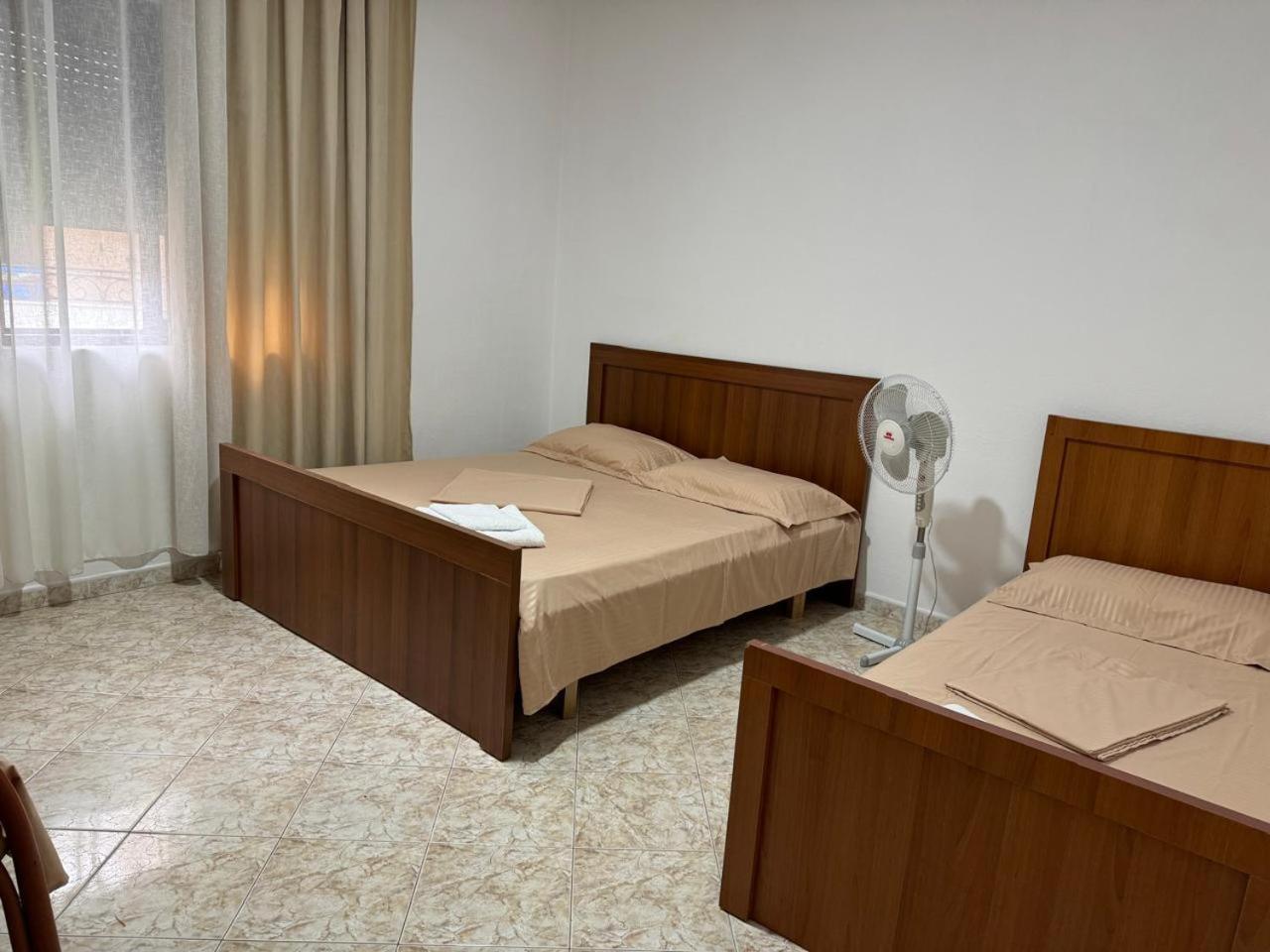 Melas Villa Durres Exterior photo