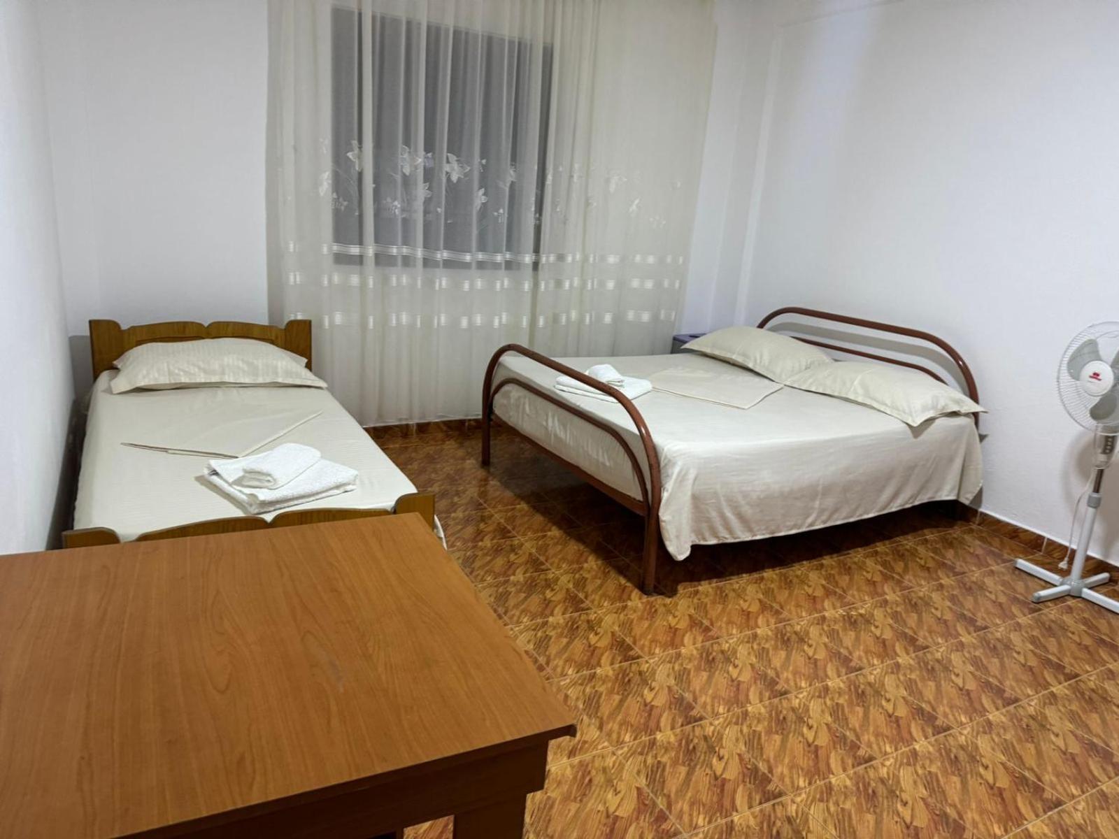 Melas Villa Durres Exterior photo