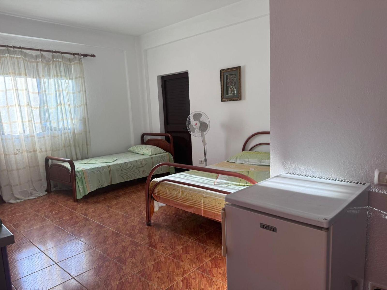 Melas Villa Durres Exterior photo